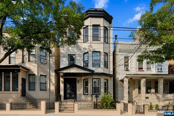 110 Maple 1, Weehawken, NJ 07086