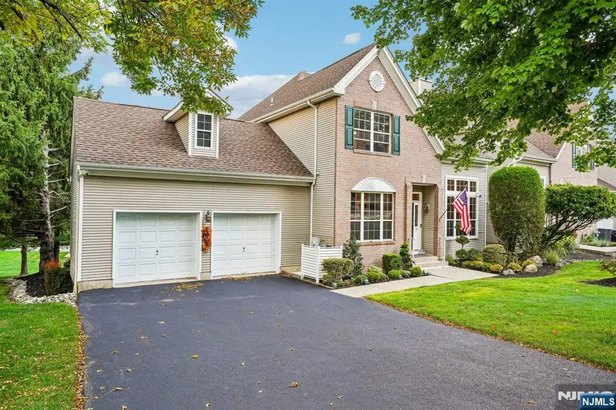 16 Langdale Road, Wayne, NJ 07470 - #2