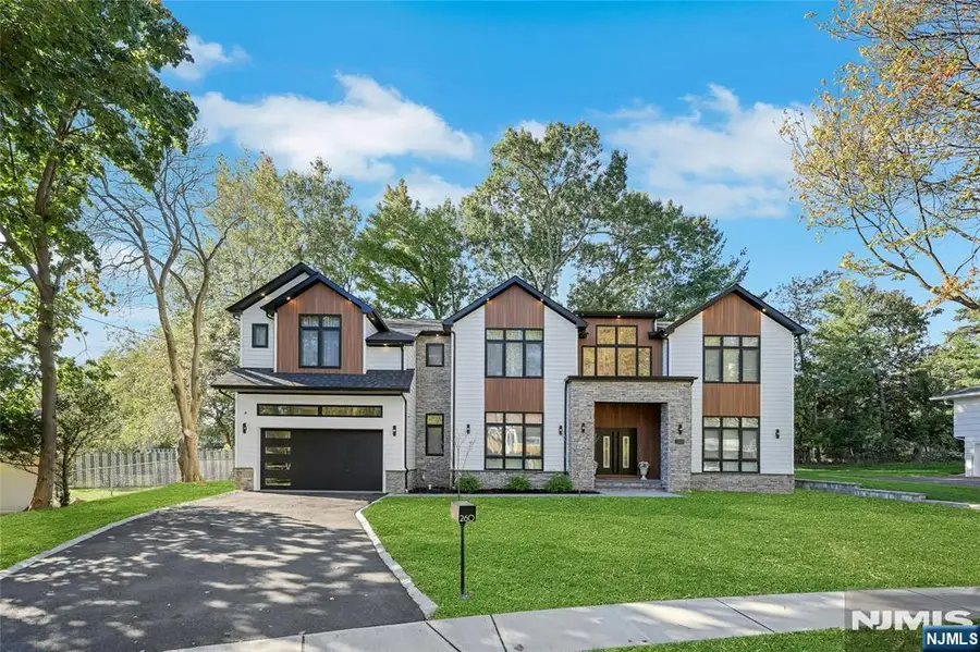 260 Virginia Court, Paramus, NJ 07652 - #2