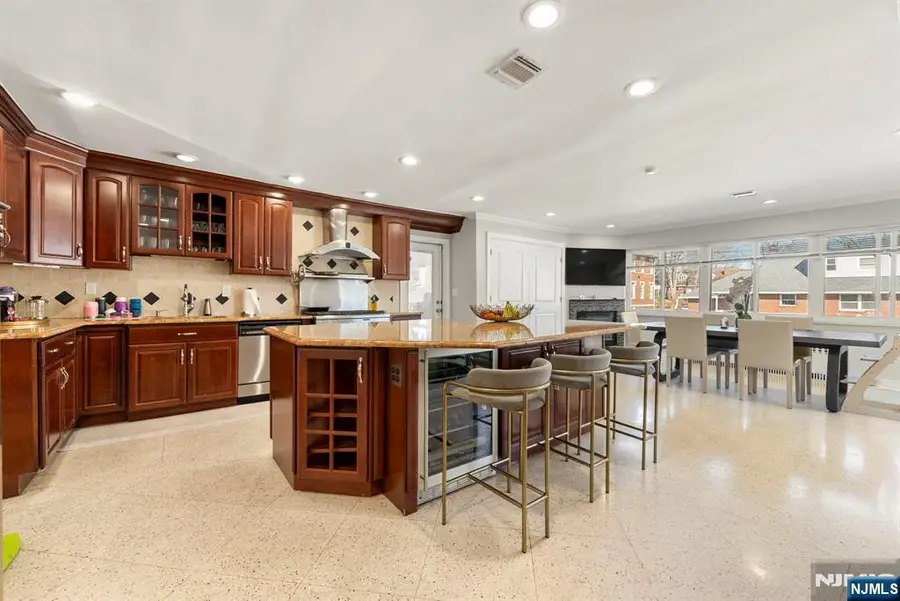 1070 Cumbermeade Road, Fort Lee, NJ 07024 - #2