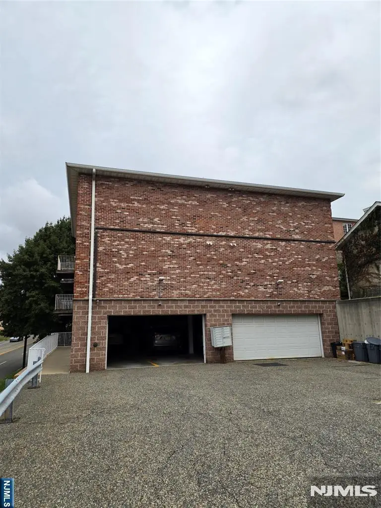 118 Bergen Boulevard 2B, Palisades Park, NJ 07650 - #1