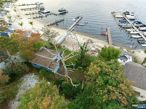 94 Beach Court, Brick, NJ 08723