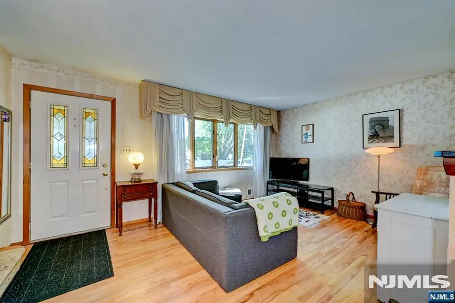 13 Graham Place, Wanaque, NJ 07465 - #3