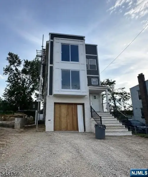 199 19th Avenue, Irvington, NJ 07111