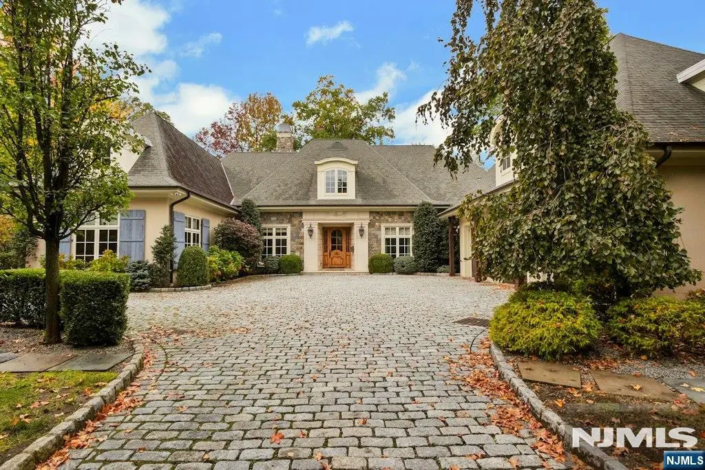 74 Roberts Road, Englewood Cliffs, NJ 07632 - #1