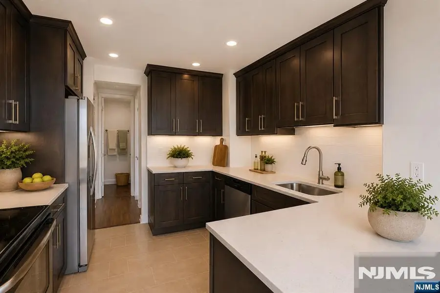 100 Carlyle 9DS, Cliffside Park, NJ 07010 - #3