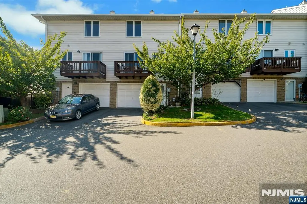 16 Westervelt Place, Passaic, NJ 07055 - #1