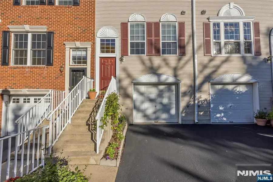 1179 Chedworth Circle, Mahwah, NJ 07430 - #3
