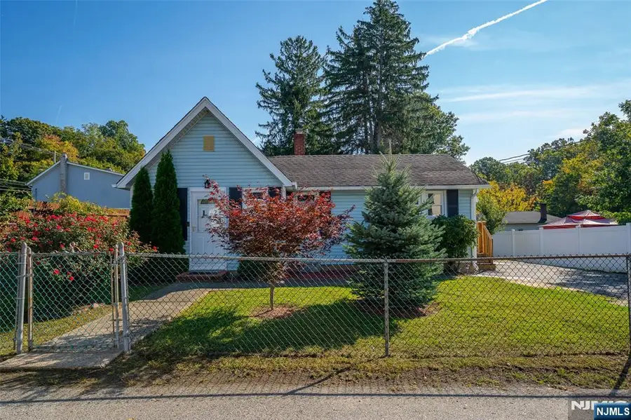 12 3rd Street, Bloomingdale, NJ 07403 - #2