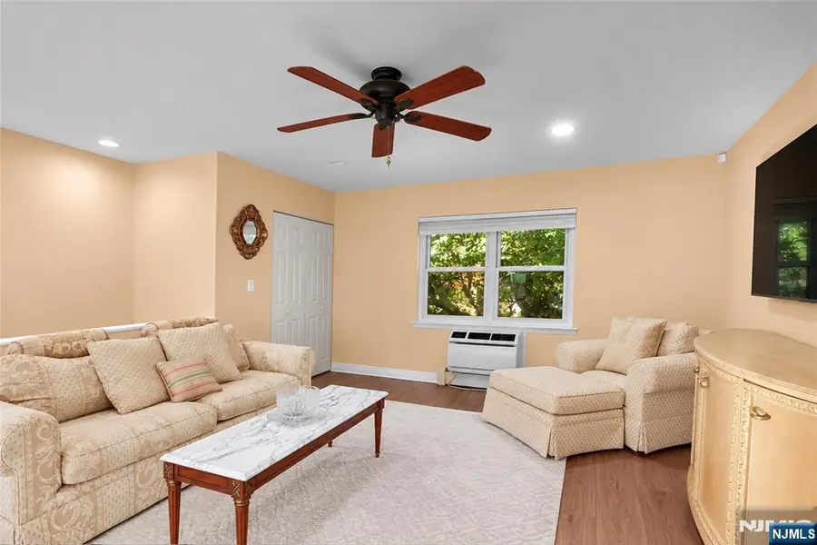 49 Knox Terrace 2A, Wayne, NJ 07470 - #3