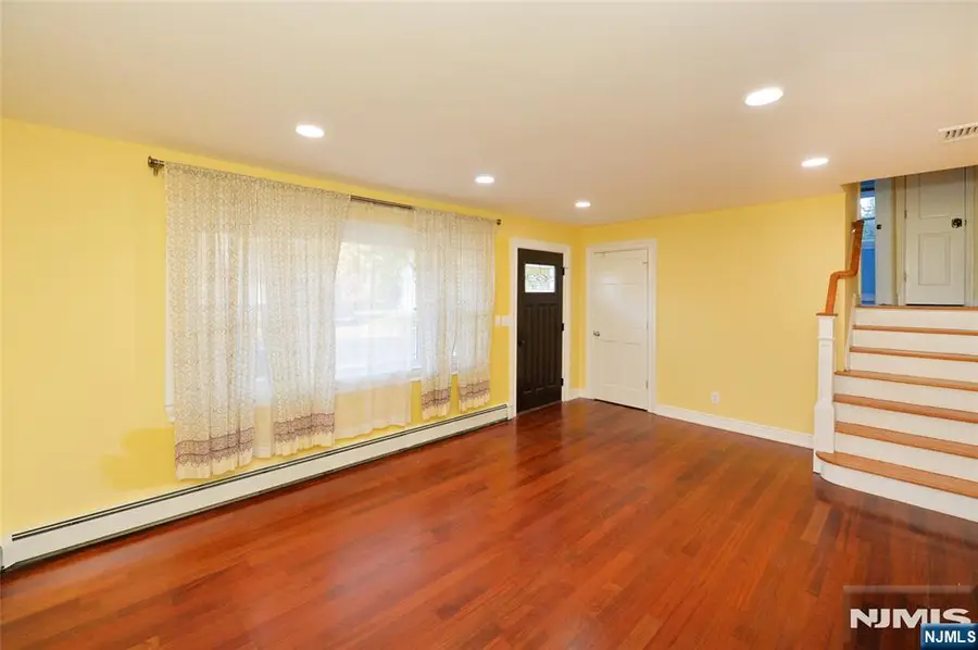 3-27 30th Street, Fair Lawn, NJ 07410 - #2