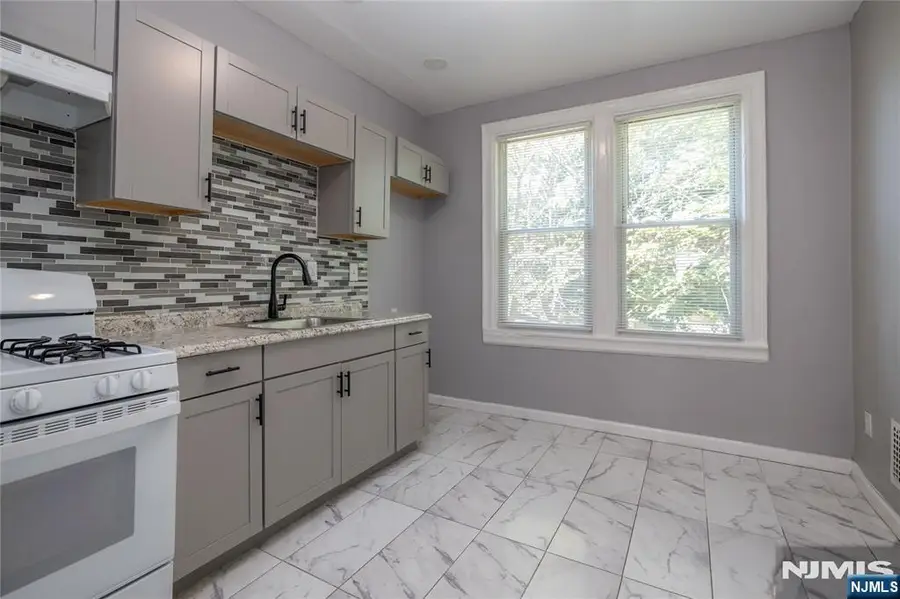 315 Pearsall Avenue, Jersey City, NJ 07305 - #3