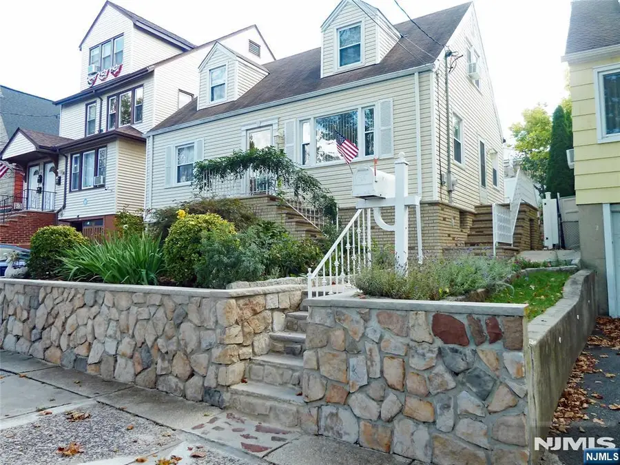 32 William Street, Kearny, NJ 07032 - #2