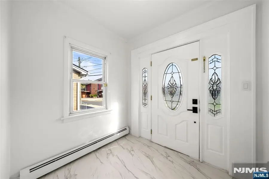 46 Chamberlain Avenue, Little Ferry, NJ 07643 - #3