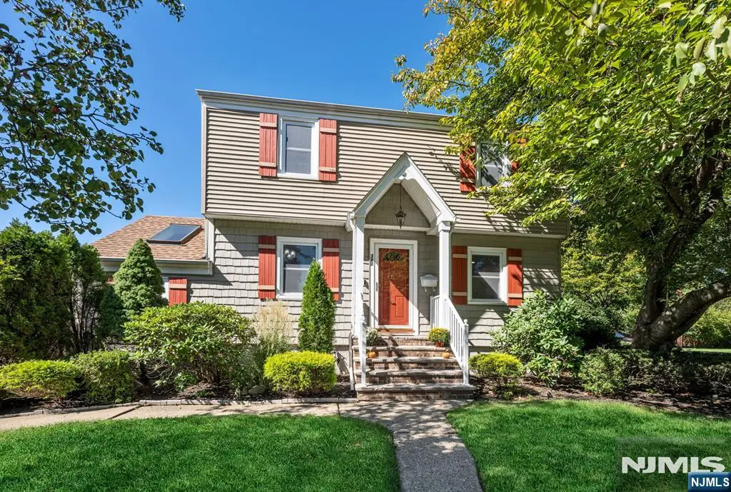 380 E Midland Avenue, Paramus, NJ 07652 - #1