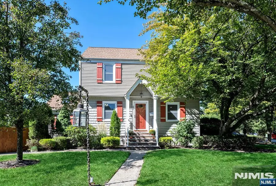 380 E Midland Avenue, Paramus, NJ 07652 - #2