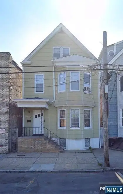 104 5th Street, Harrison, NJ 07029