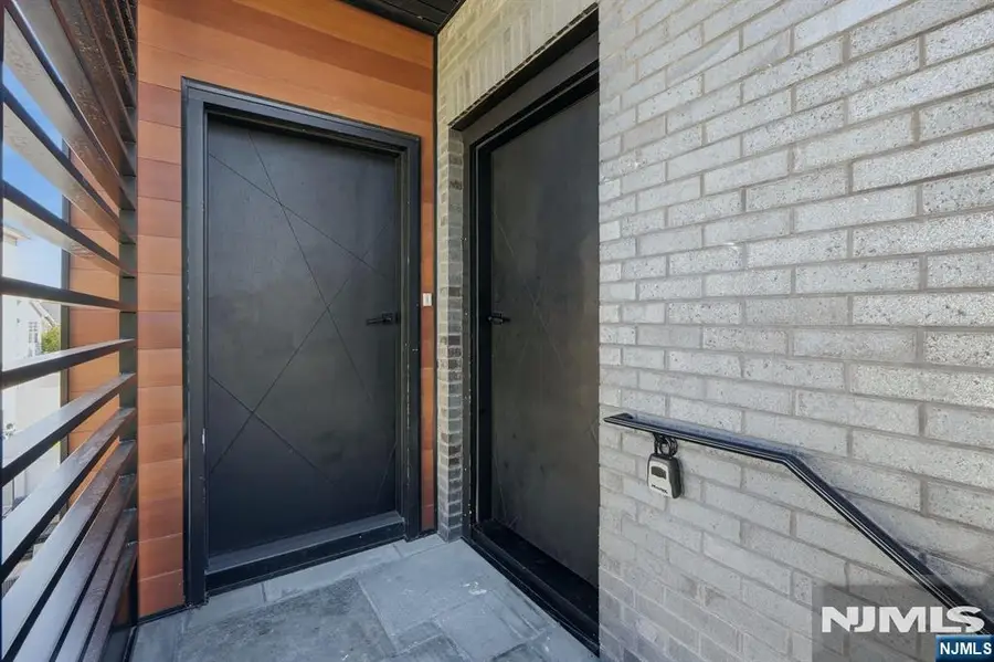 428 Peshine Avenue, Newark, NJ 07112 - #3