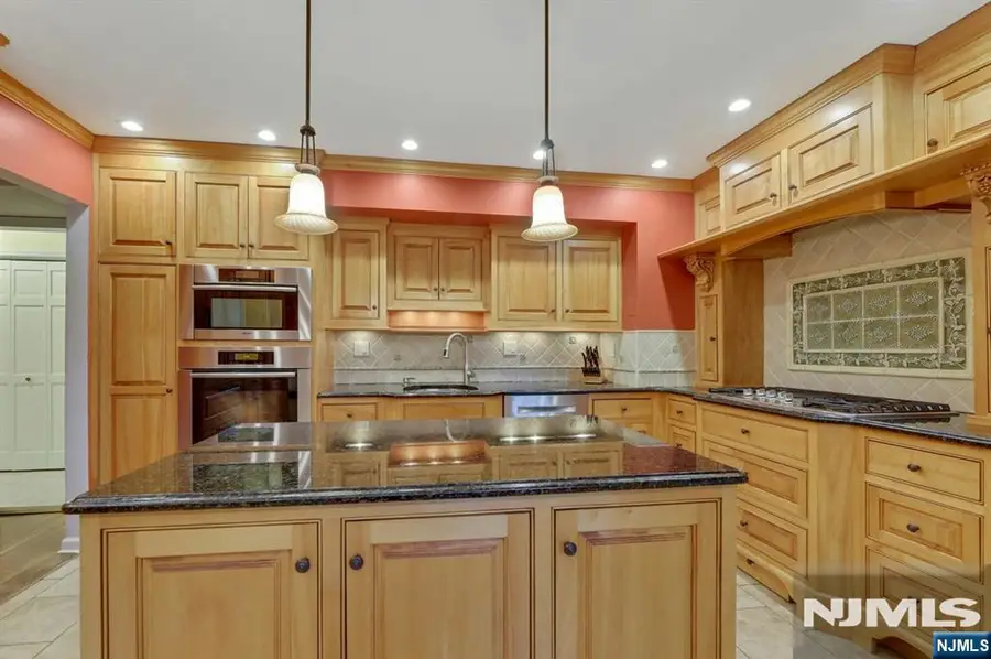 17 Chandler Drive, Wayne, NJ 07470 - #3