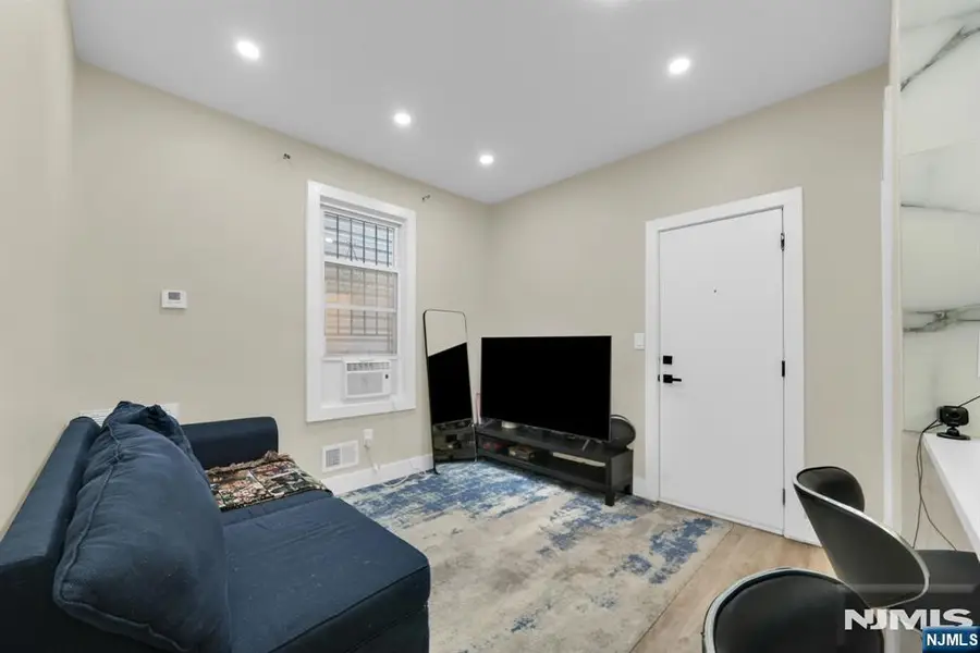 34 Arverne Terrace, Irvington, NJ 07111 - #2