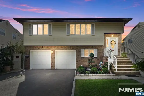 262 Lee Street, Elmwood Park, NJ 07407