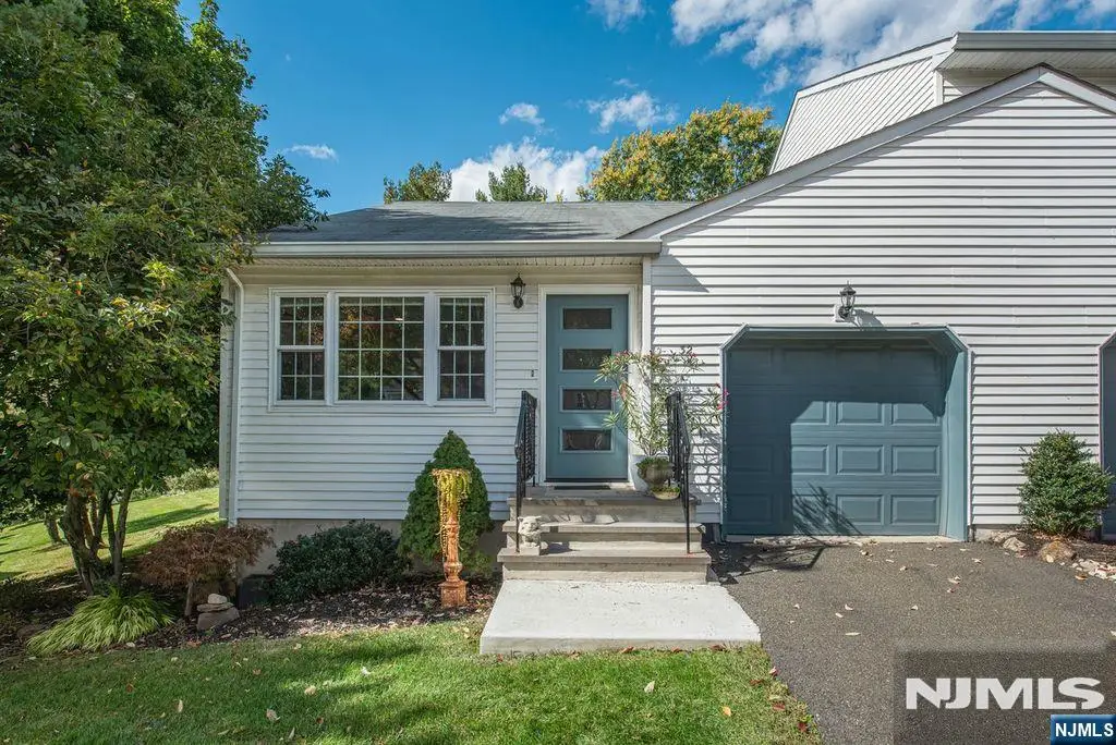 32 Bowfell Court, Wayne, NJ 07470 - #1