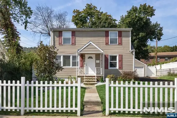 35 Colonial Avenue, Paterson, NJ 07502