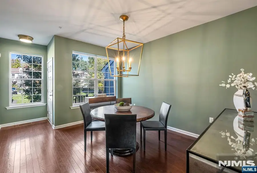 16 Pineview Drive, Waldwick, NJ 07463 - #3