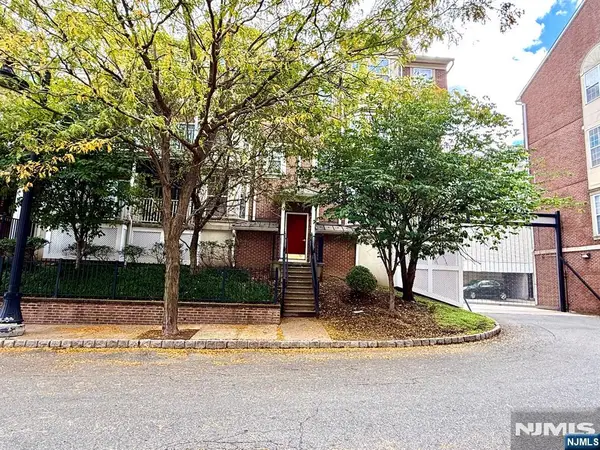 201 Dey Street 183, Harrison, NJ 07029