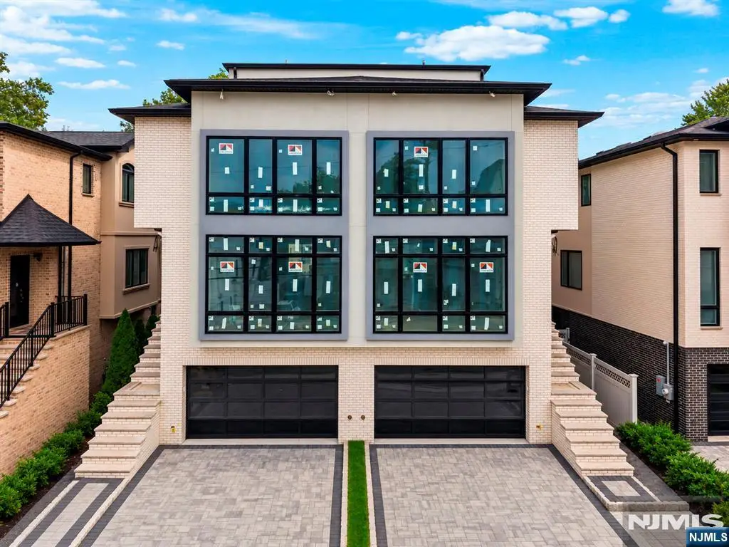 810 Jassamine Way, Fort Lee, NJ 07024 - #1