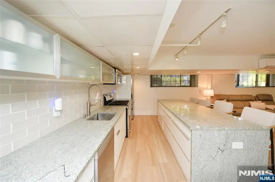 1 Byrne Lane 11, Tenafly, NJ 07670 - #3