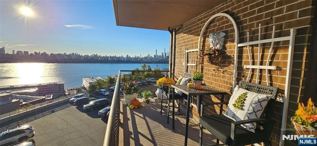 8800 Boulevard East 4E, North Bergen, NJ 07047 - #1