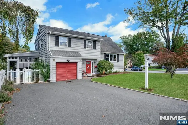 22 Ann Street, Verona, NJ 07044