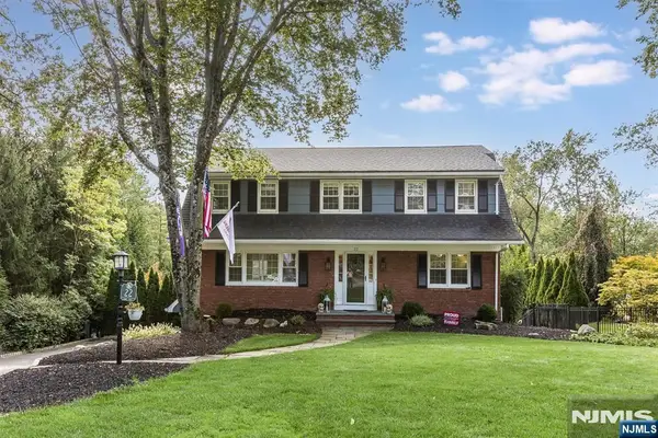 22 Sloping Hill Terrace, Wayne, NJ 07470