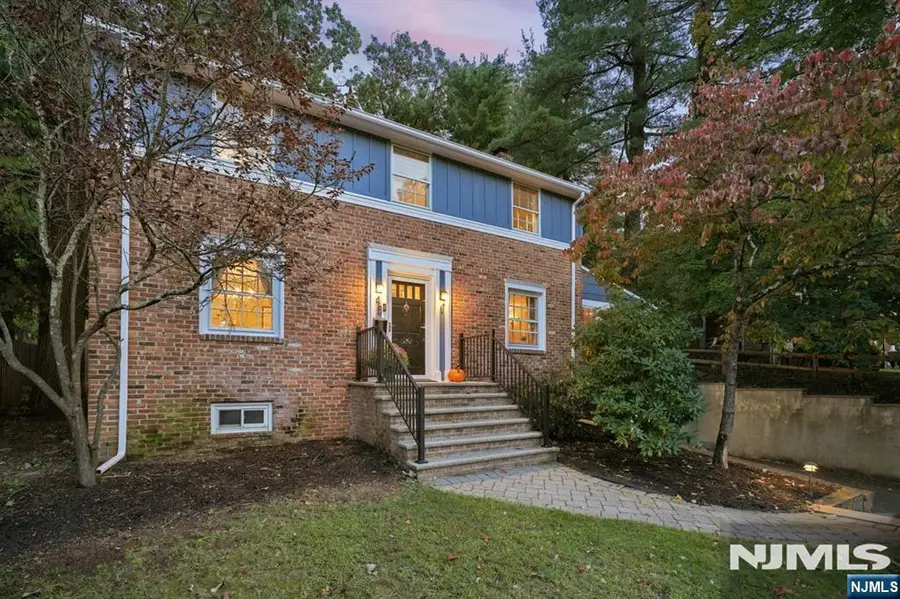 45 Wayland Drive, Verona, NJ 07044 - #2