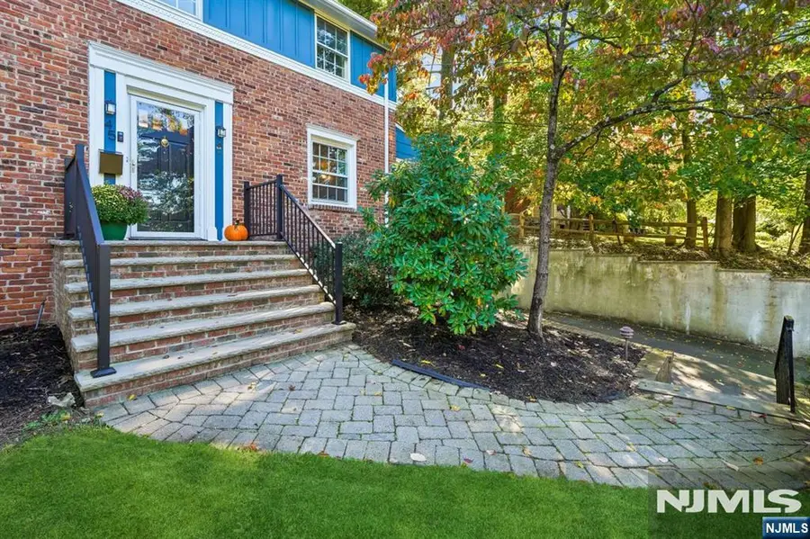 45 Wayland Drive, Verona, NJ 07044 - #3