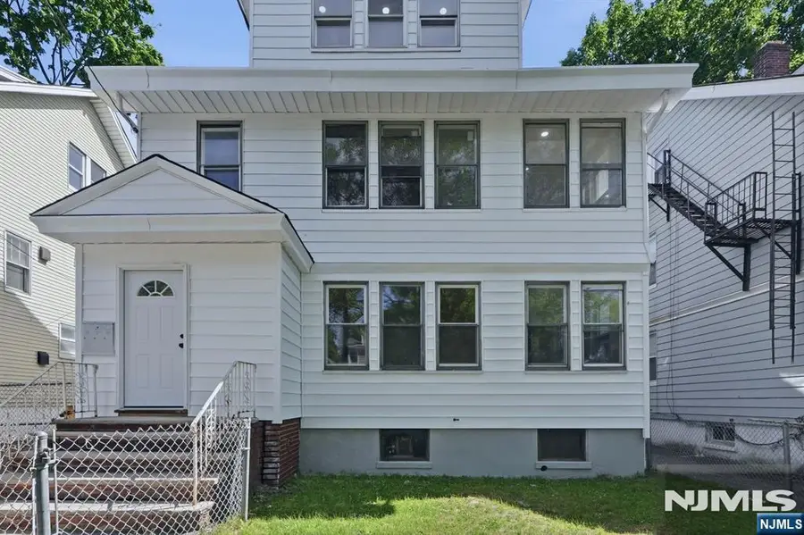 203-205 Hansbury, Newark, NJ 07112 - #2