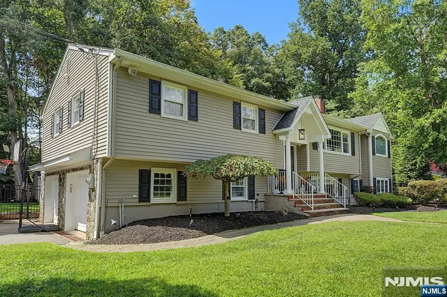 62 Andrew Avenue, Oakland, NJ 07436 - #2