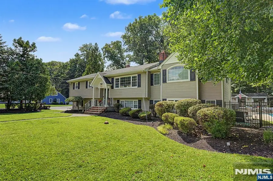 62 Andrew Avenue, Oakland, NJ 07436 - #3