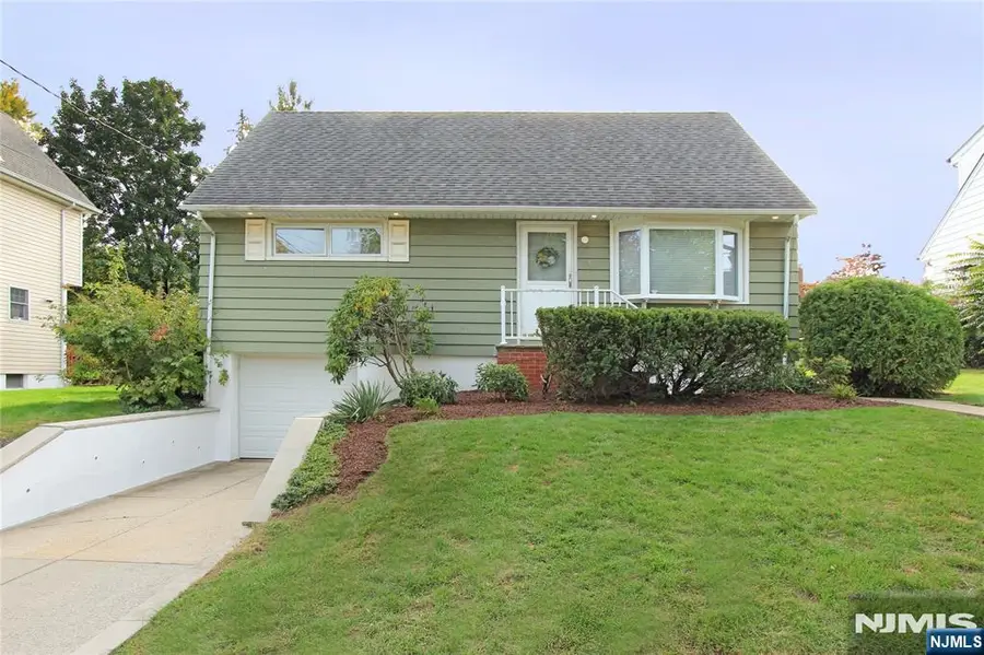 28 Huemmer Terrace, Clifton, NJ 07013 - #2