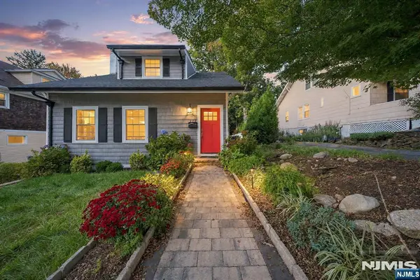 102 Large Avenue, Hillsdale, NJ 07642