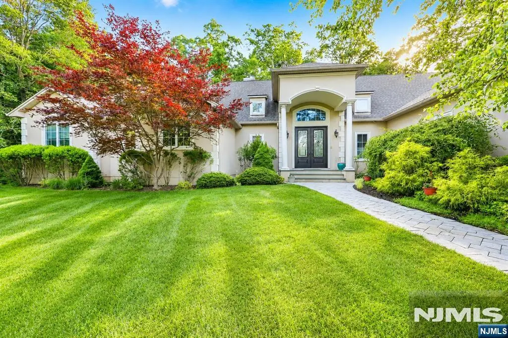 41 Wildwood Road, Saddle River, NJ 07458 - #1