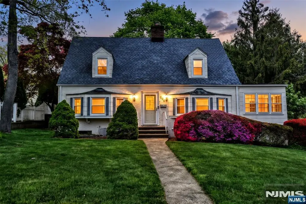 137 Manhattan Avenue, Waldwick, NJ 07463 - #1