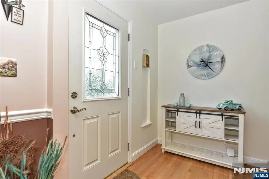 137 Manhattan Avenue, Waldwick, NJ 07463 - #3