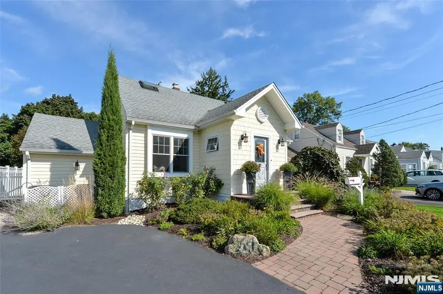 36 Manor Avenue, Pompton Plains, NJ 07444 - #3