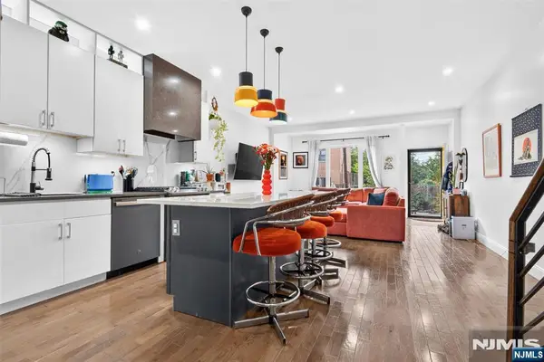 106 Astor Place, Jersey City, NJ 07304
