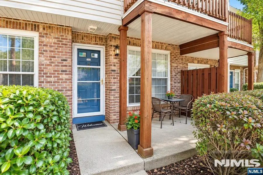 252 Village Circle Drive 1121, Fort Lee, NJ 07024 - #2