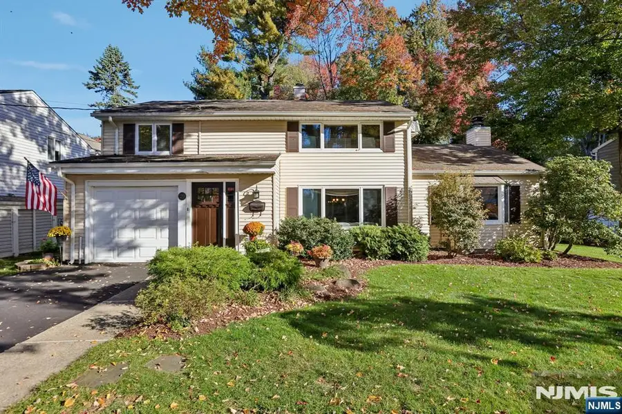 29 Donald Place, Waldwick, NJ 07463 - #3