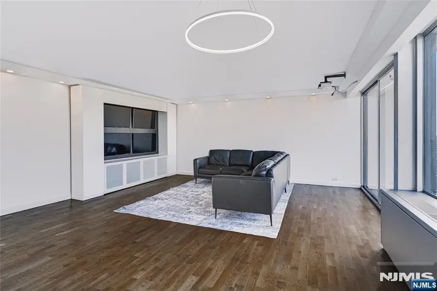 2 Horizon Road 812, Fort Lee, NJ 07024 - #3