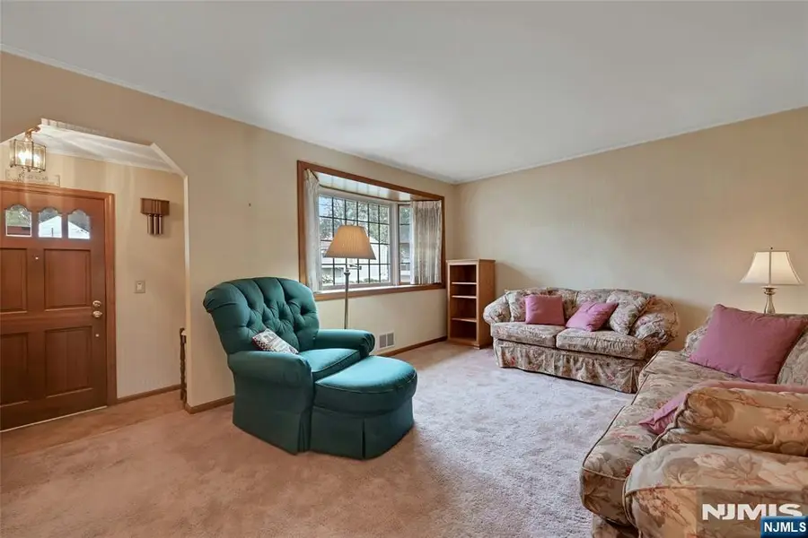 59 Chestnut Avenue, Rochelle Park, NJ 07662 - #3